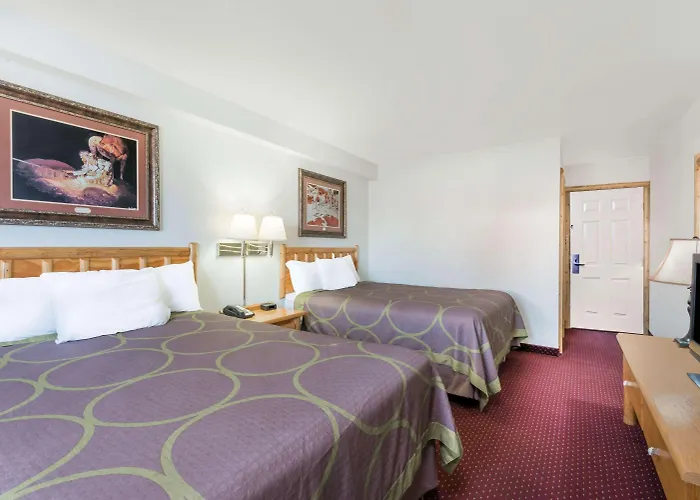 Hotel Super 8 By Wyndham 3*