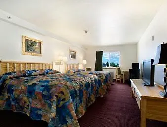 Hotel Super 8 By Wyndham 3*