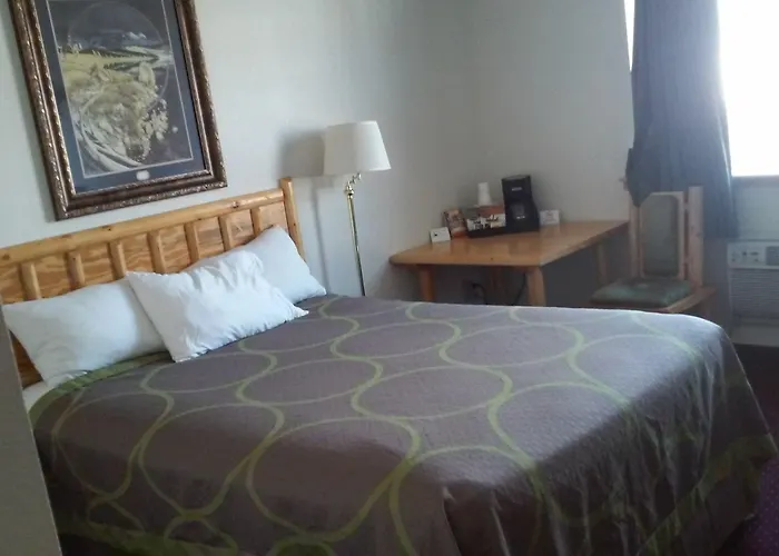 Super 8 By Wyndham Hotel 3*