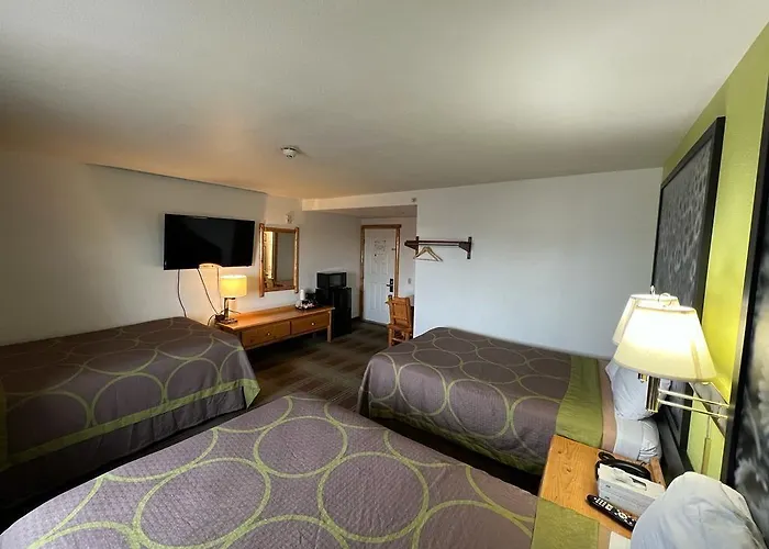 Super 8 By Wyndham