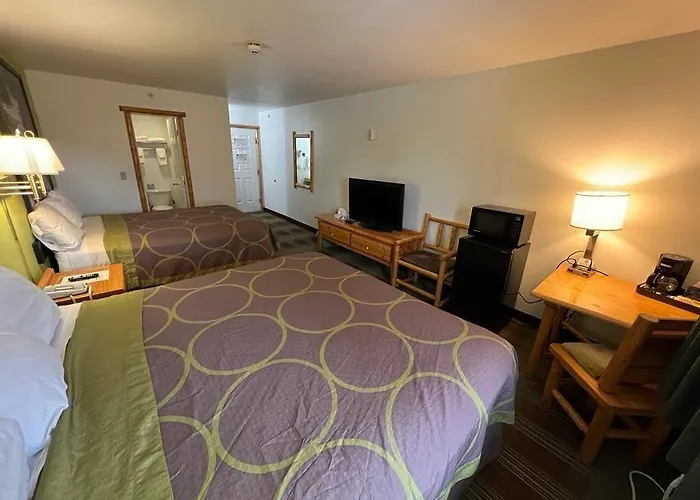 Hotel Super 8 By Wyndham 3*
